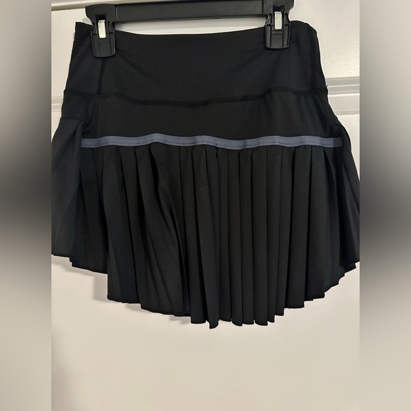 Halara Mid Rise 2-in-1 Side Pocket Pleated Mini Tennis Skirt. Size S. NWOT - Picture 6 of 7
